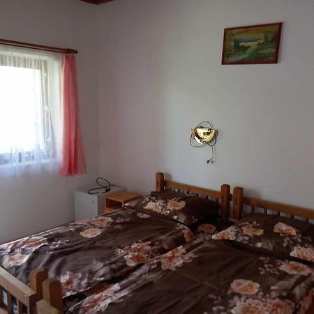 PoroszlóZsuzsa Apartmanアパートメント エクステリア 写真